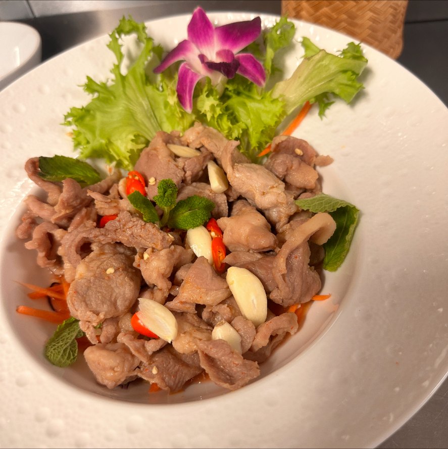 Nam tok – grillat kött med chili och mynta